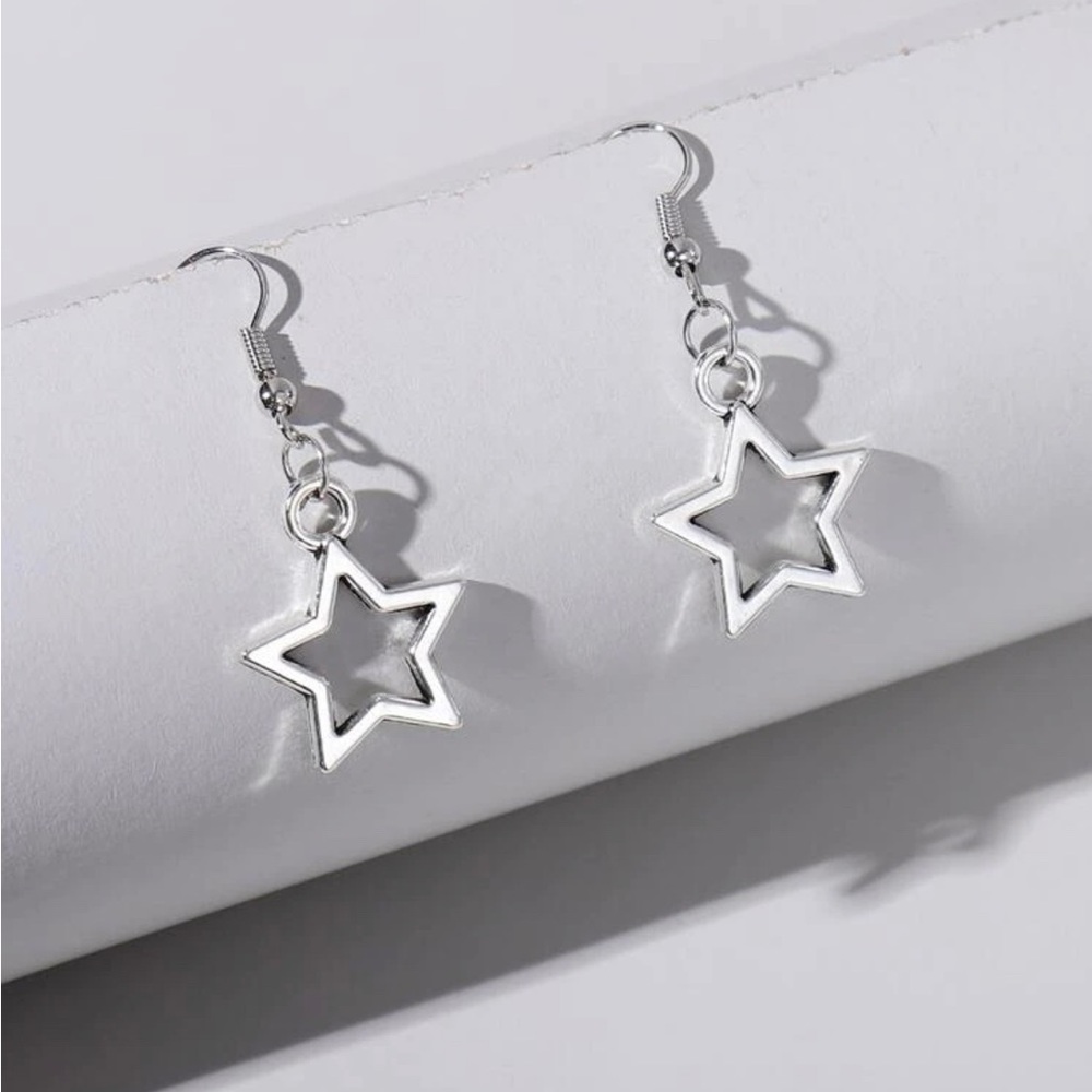 NWT Star Girl Earrings 🌟✨